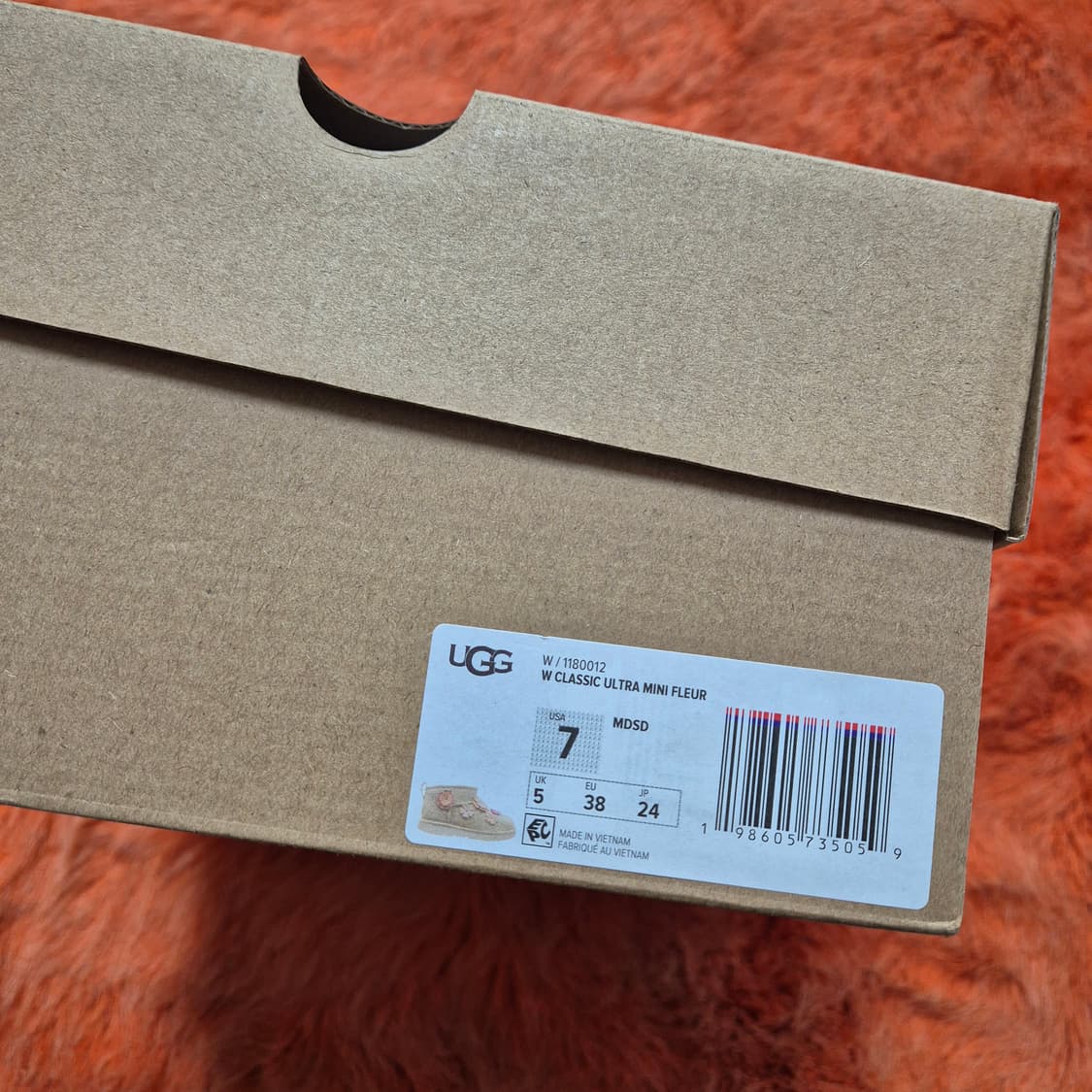 UGG  어그 클래식 울트라 미니 플레어 아플리케 USA 7 상품이미지8