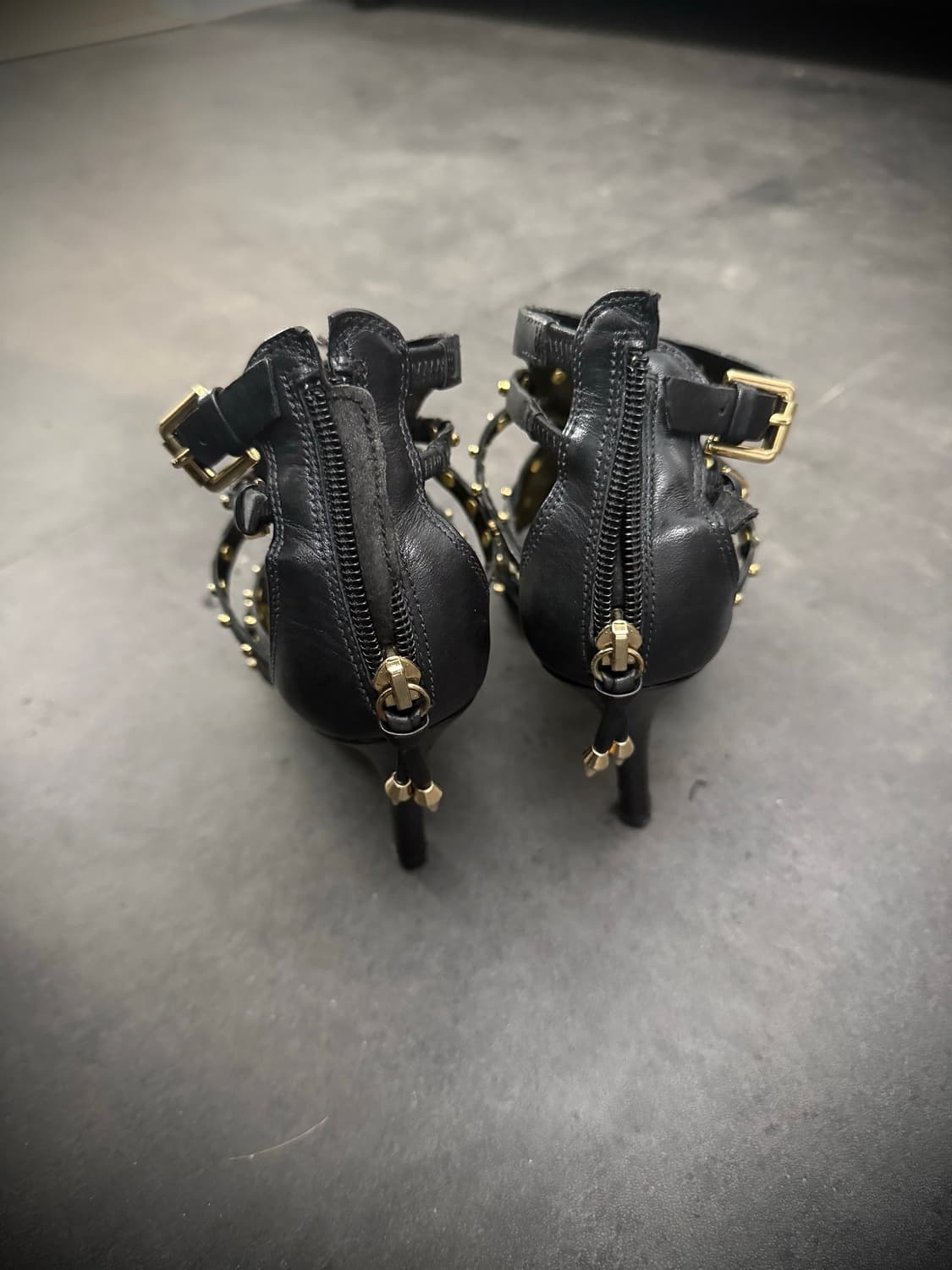 GUESS stud detailed high heels 상품이미지3
