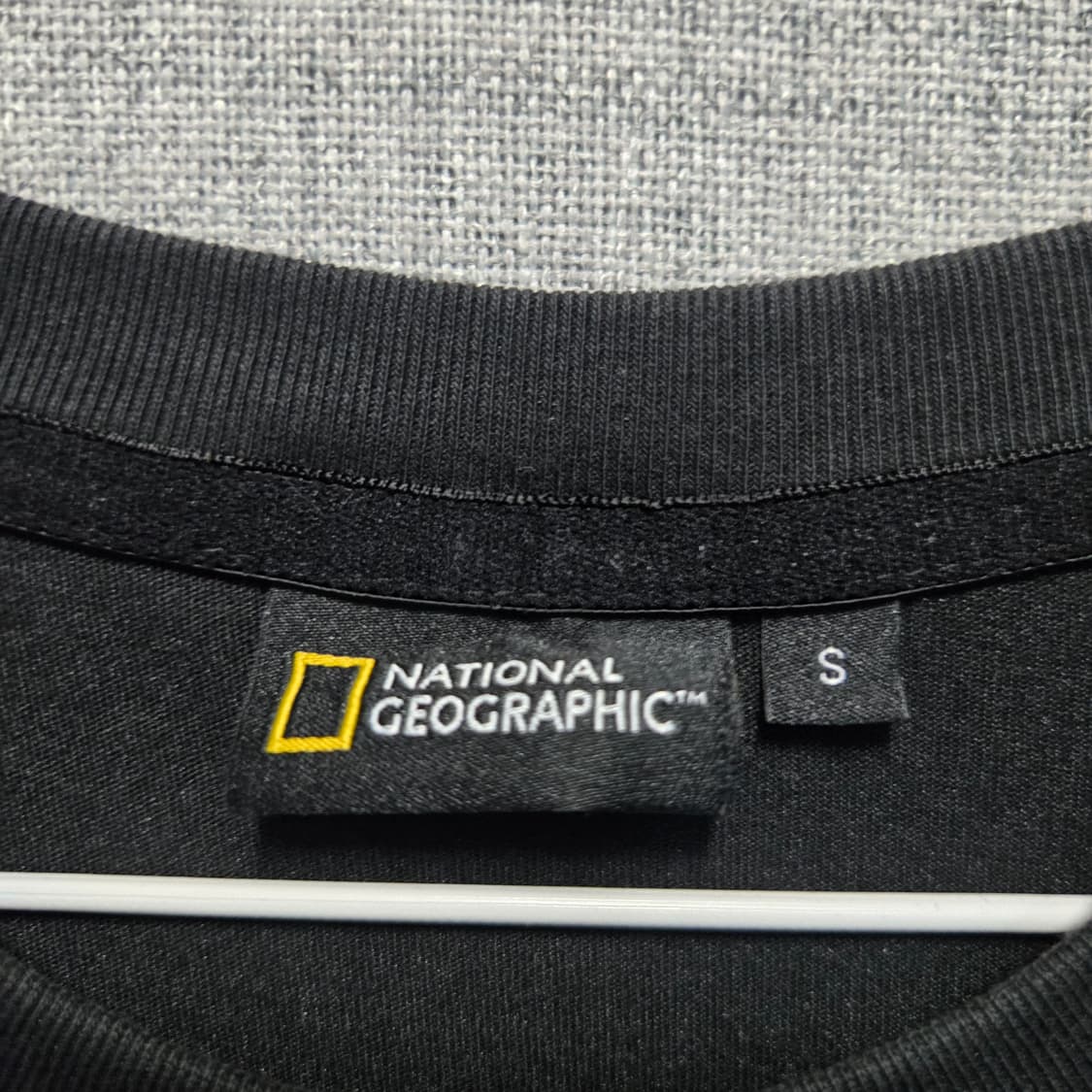 내셔널지오그래픽 검정 반팔 티셔츠  상품이미지3
