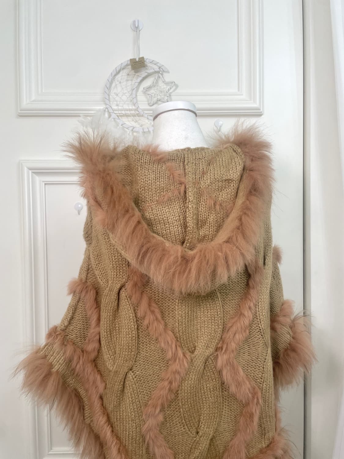 camel rabbit fur hoodie sweater cape 상품이미지4