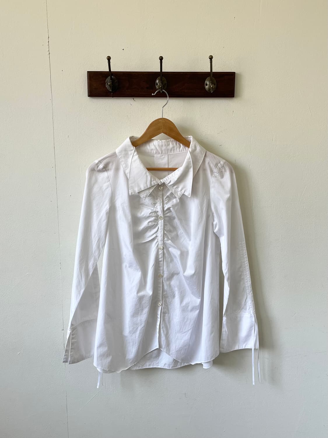 Mic Lifestyle 더블 카라 화이트 셔츠 상품이미지1