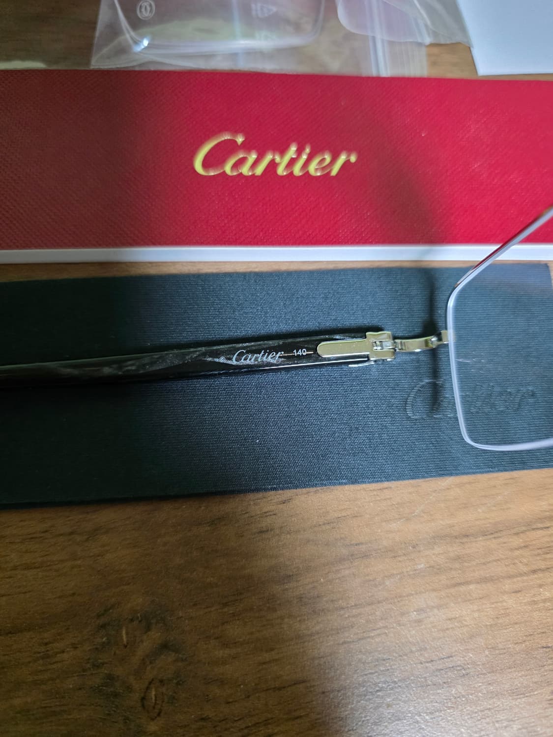 까르띠에 CT0042o 반무테  상품이미지4