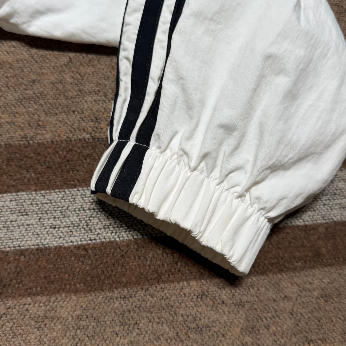 아디다스 여성 크롭 바람막이 L 화이트 상품이미지5