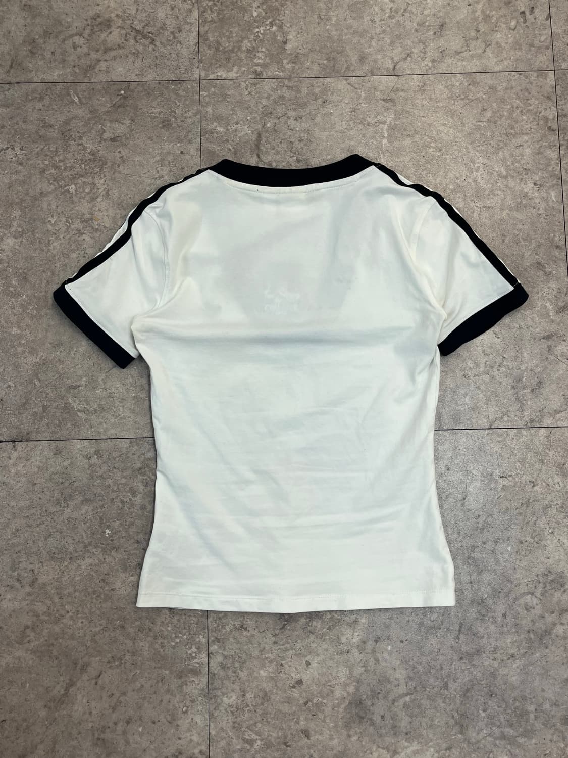 아디다스 브이넥 슬림핏 반팔티 화이트 S #csz3911 상품이미지8