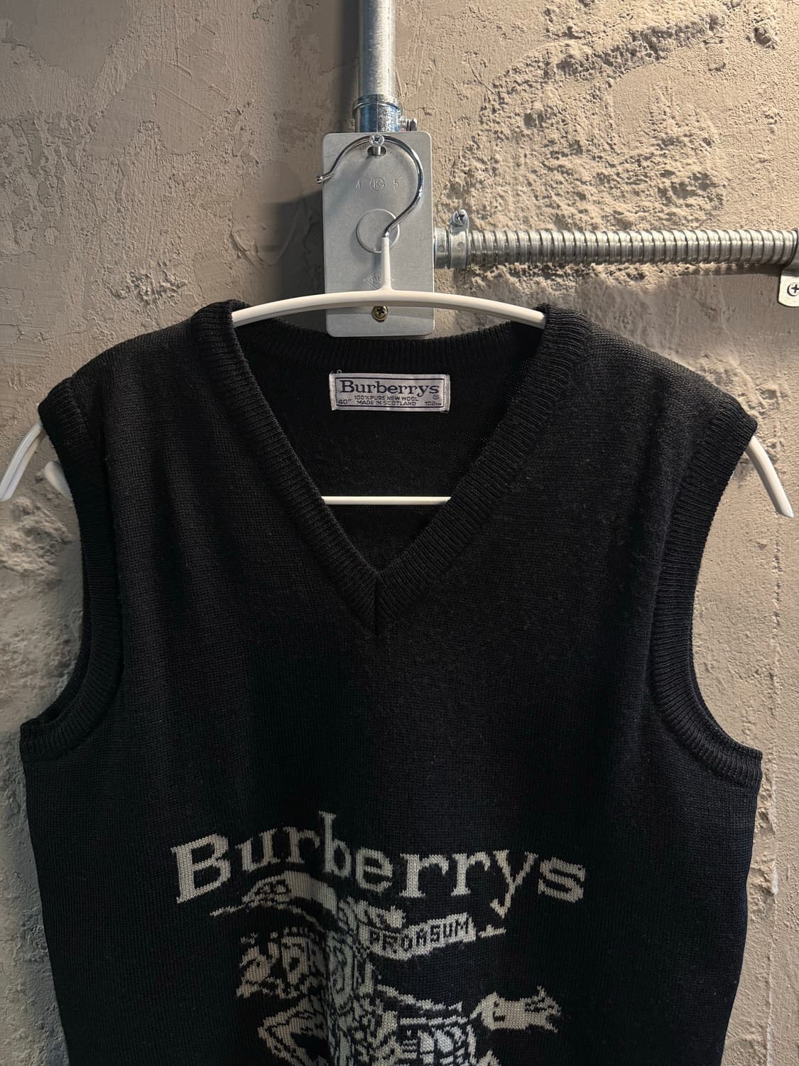 L 버버리 BURBERRY 기사 로고 울 니트 베스트 블랙 상품이미지4