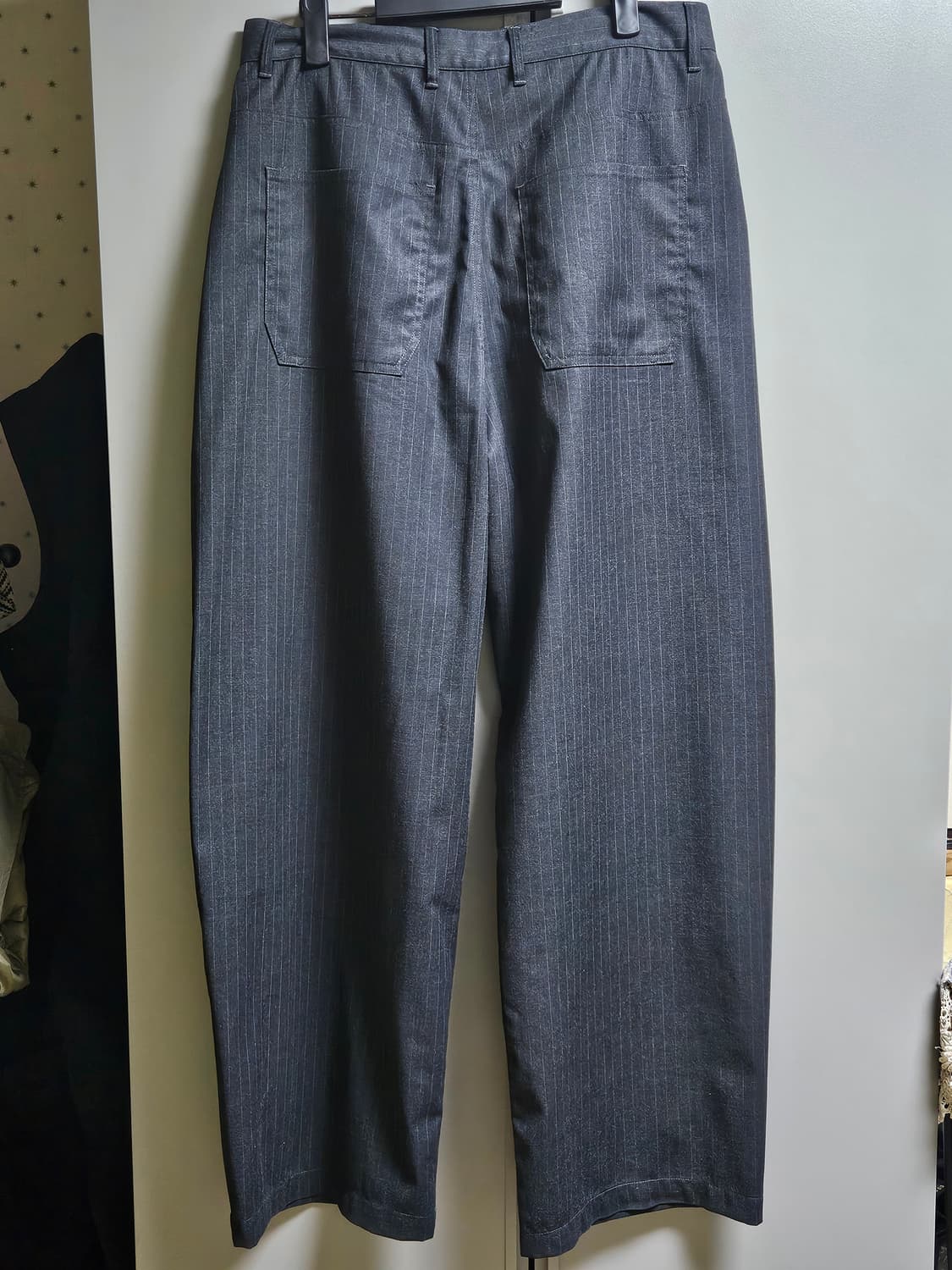 밀로아카이브 리플렉트 스트라이프 팬츠 차콜 xl 상품이미지3