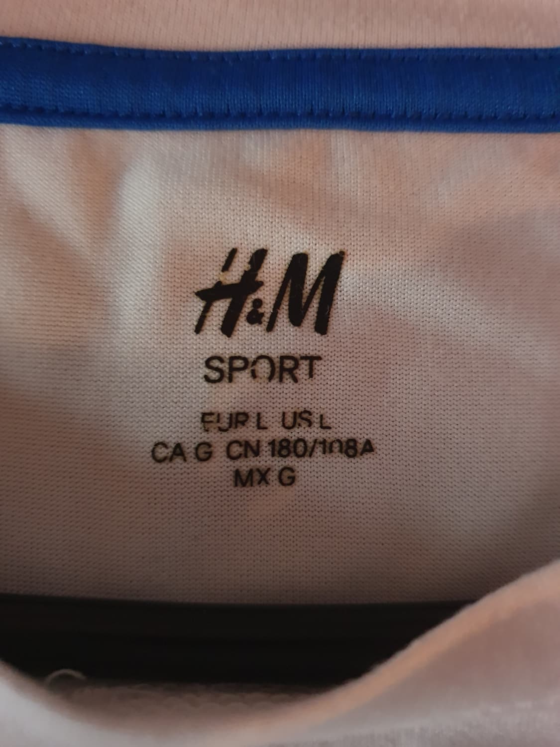 H&M 에이치앤앰 기능성 티셔츠 상품이미지3