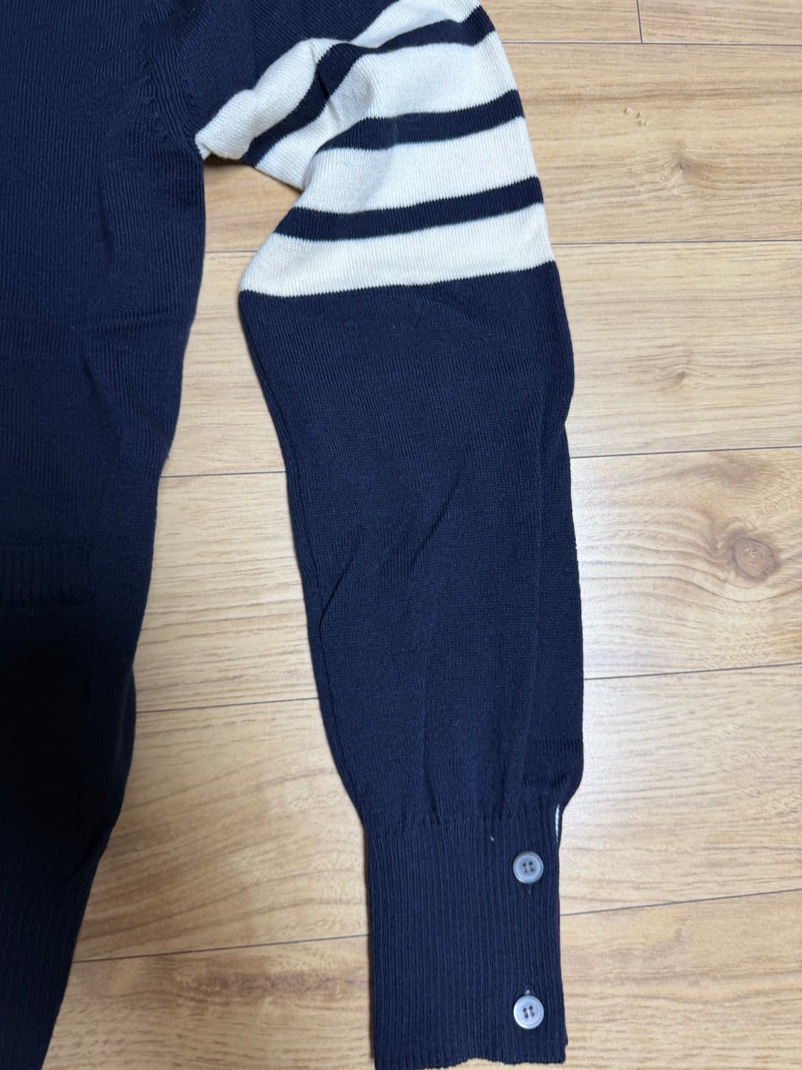 톰브라운 네이비 니트 가디건 상품이미지4