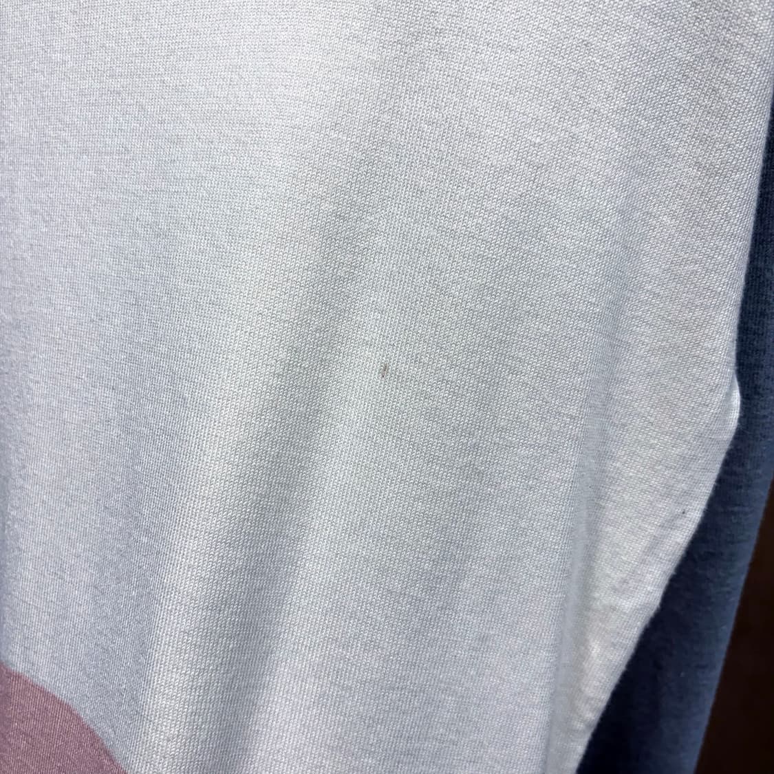 도나카란 뉴욕 라운드넥 니트 컬러 블록 사이드 슬릿 디테일 아이보리 상품이미지9