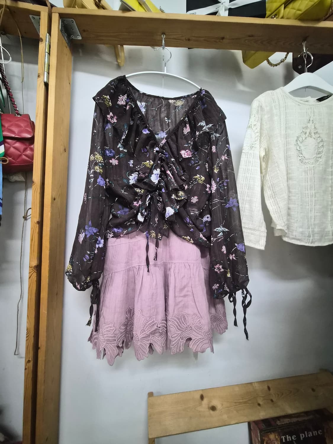 셔링 프릴 블라우스. snidel 레이스 린넨 치마반바지 상품이미지1