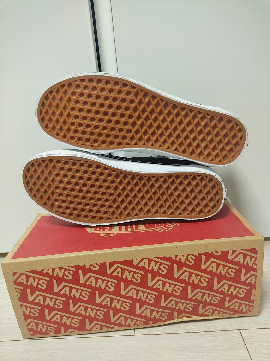 새상품 반스 올드스쿨 270 상품이미지7