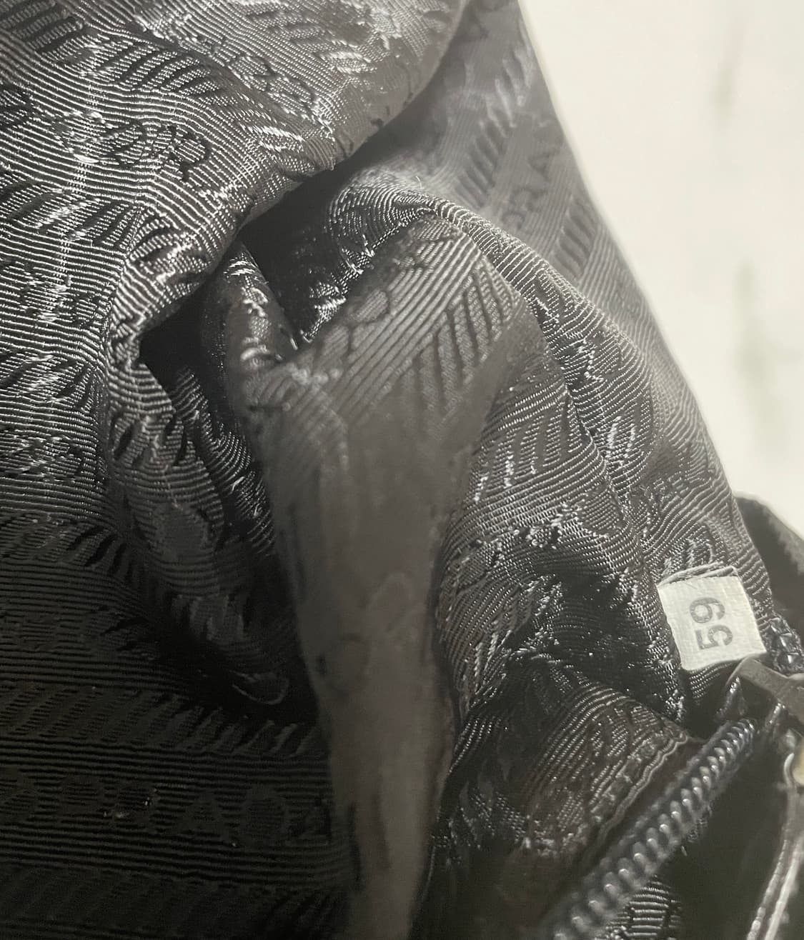 정품 프라다 백팩 미듐 사이즈 상품이미지8