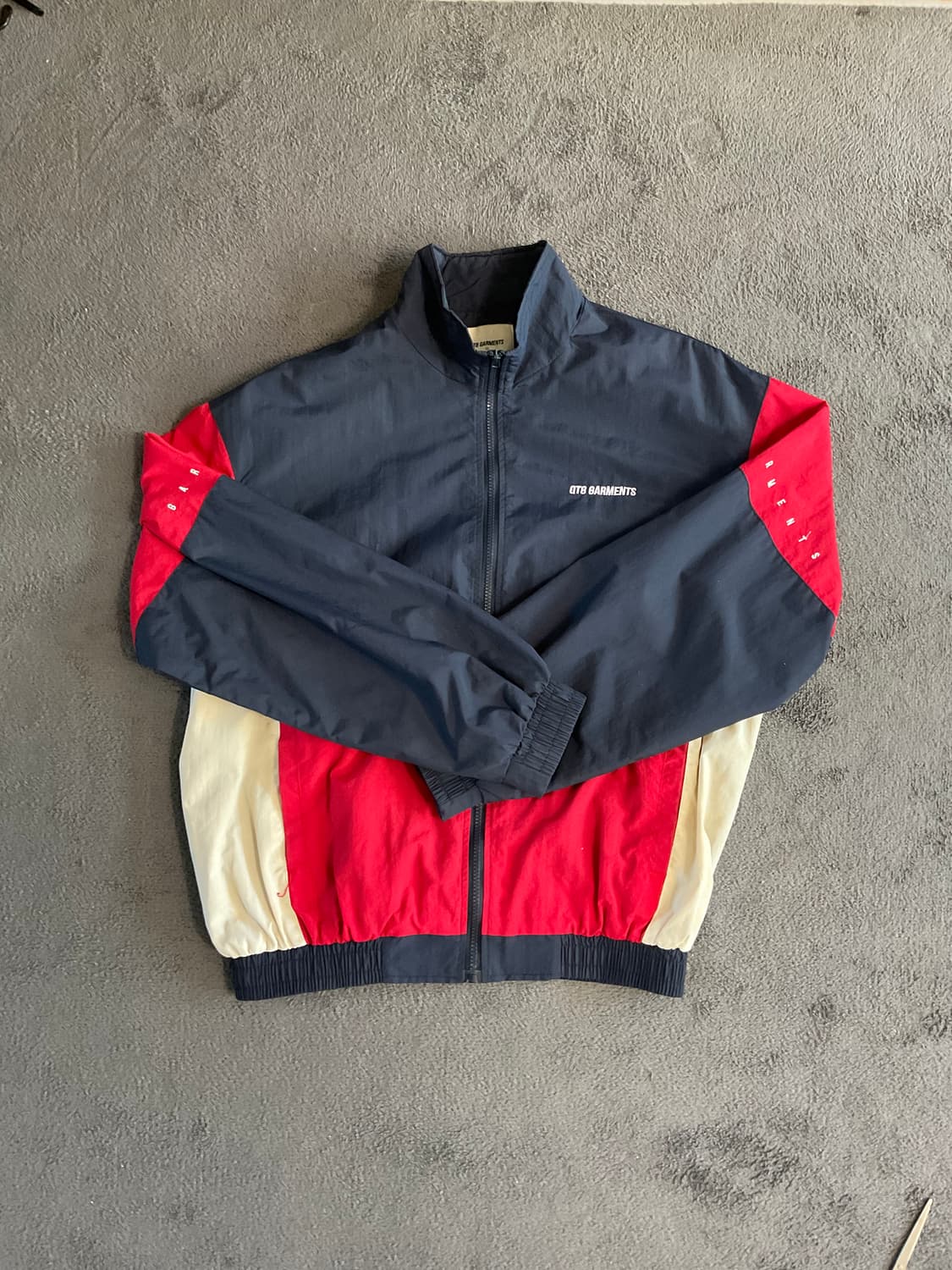 큐티에잇(QT8) 가먼츠 바람막이 상품이미지1