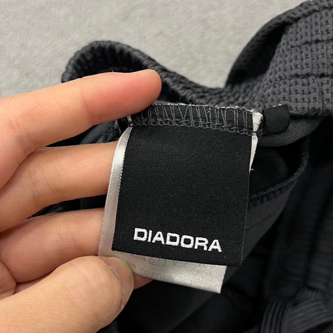 100 디아도라 트레이닝 팬츠 바지 상품이미지8