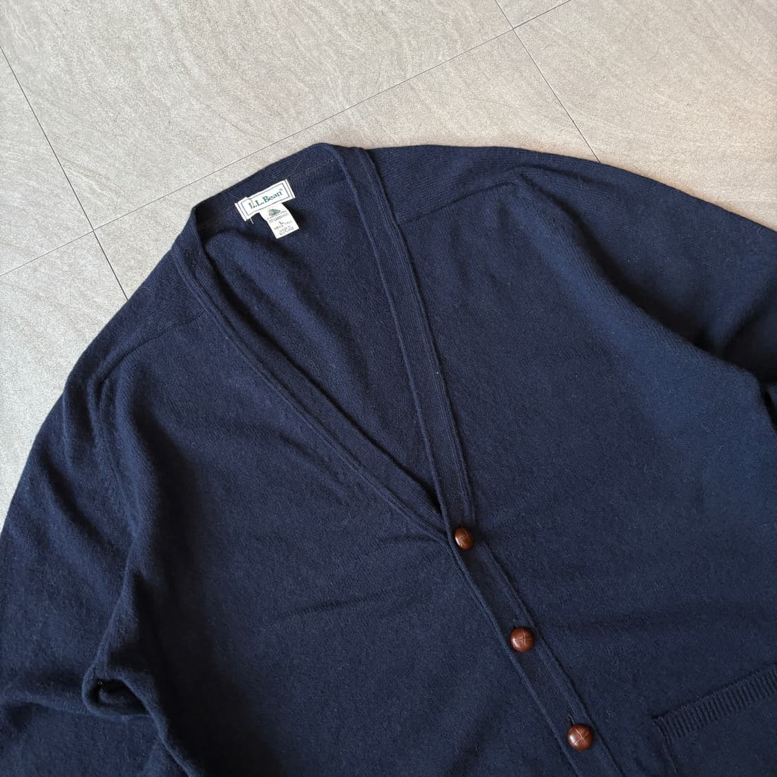 L.L.bean 엘엘빈 스코틀랜드 생산 램스울 네이비 가디건 상품이미지2