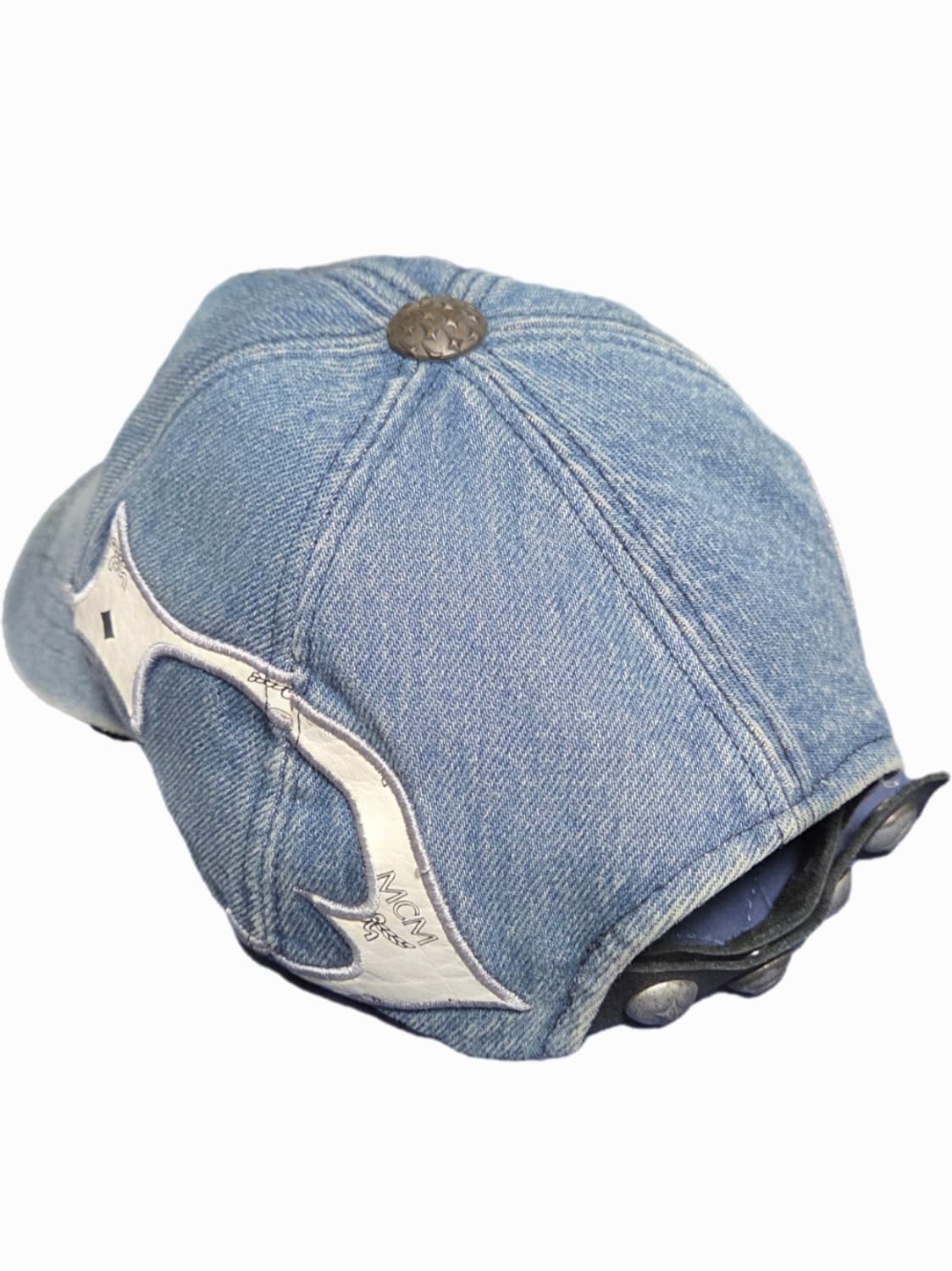 떠그클럽 x mcm 트라이벌 레더 캡 상품이미지2