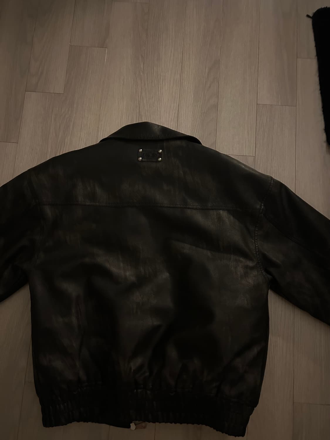 일리고 레더 봄버자켓 상품이미지3