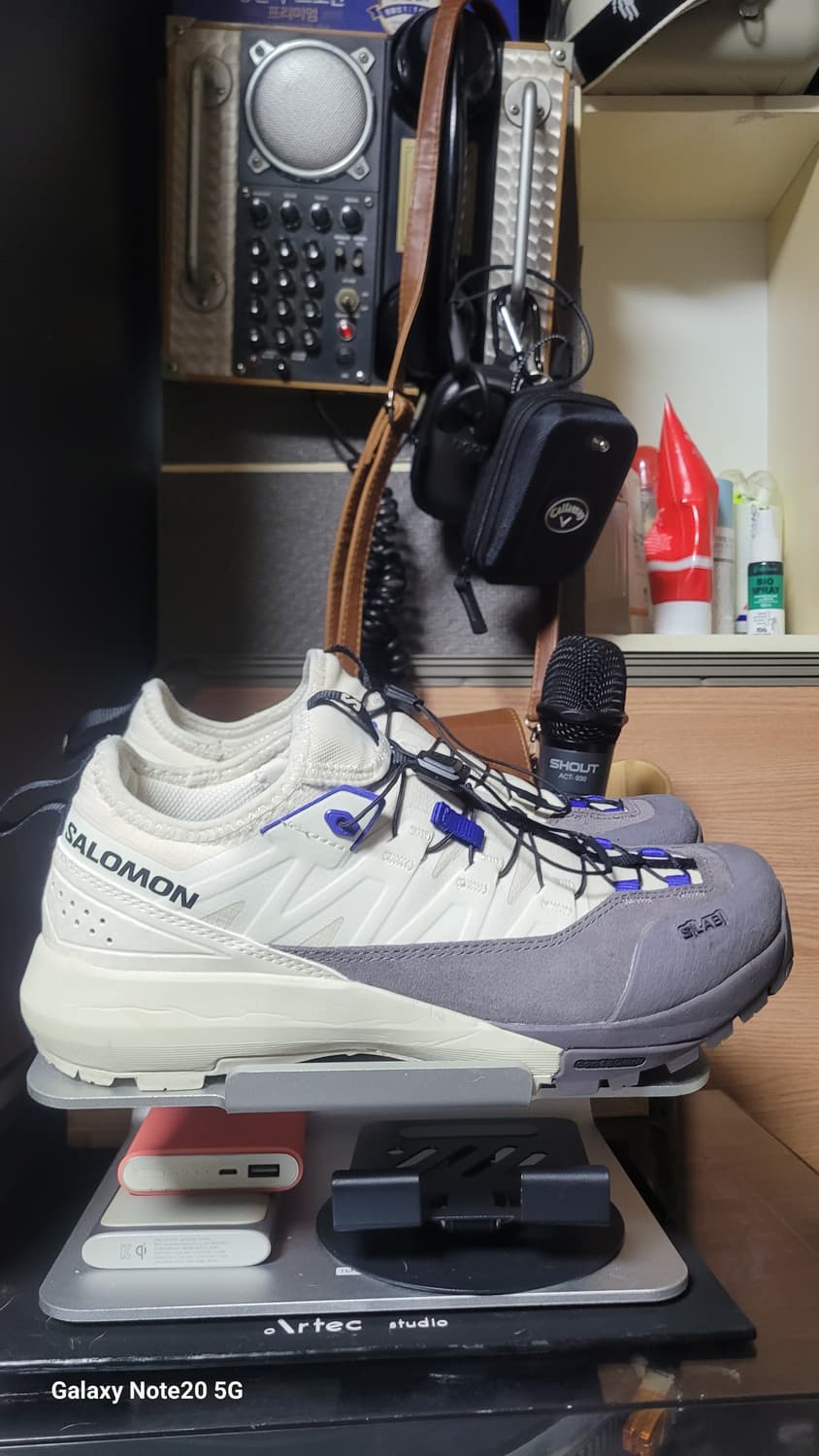 살로몬 스니커즈 상품이미지2