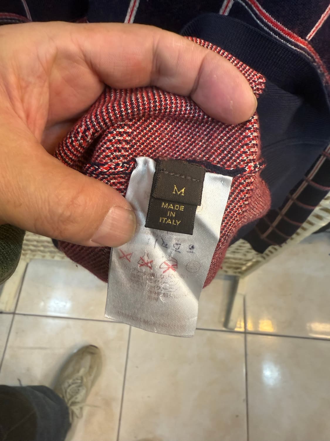 95-100 정품 루이비통 니트 팝니다 상품이미지4