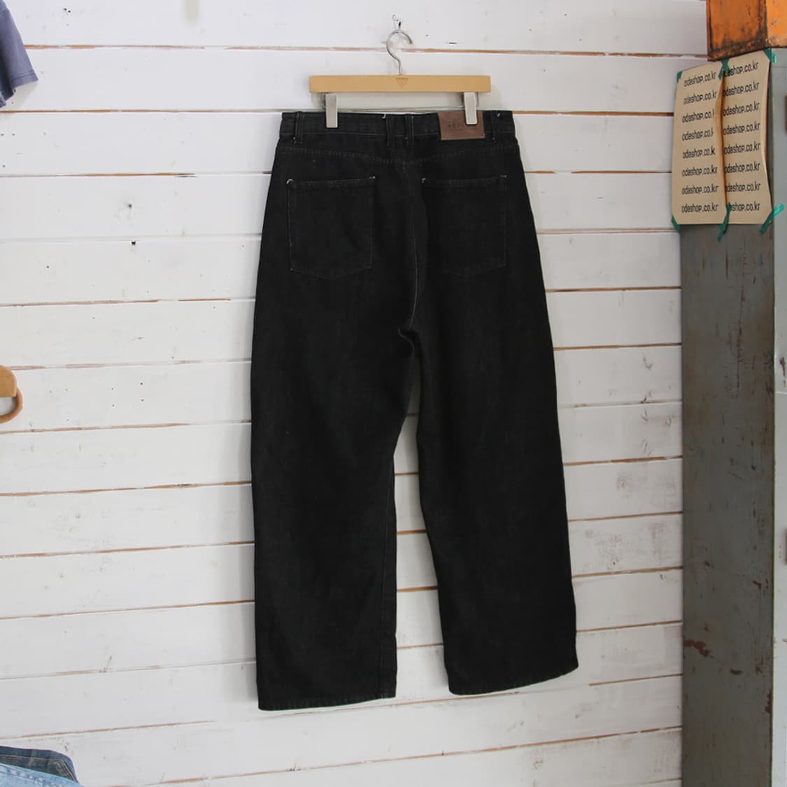 (착용컷) BESLOW 와이드 셀비지 데님 팬츠 (남성용 33.5-34) 상품이미지2
