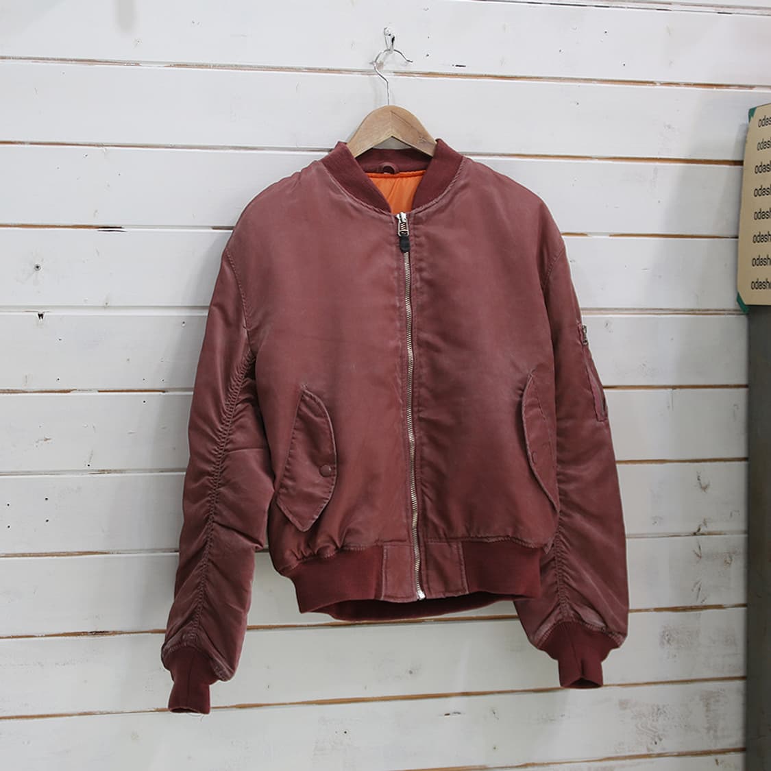 (착용컷) MA-1 워시드 플라이트 자켓 (남성용 100) 상품이미지1