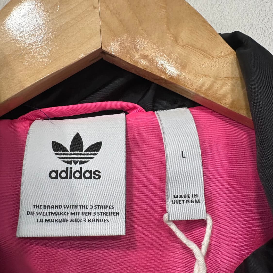 아디다스 마운틴 핑크 파이핑 우븐 아노락 상품이미지3