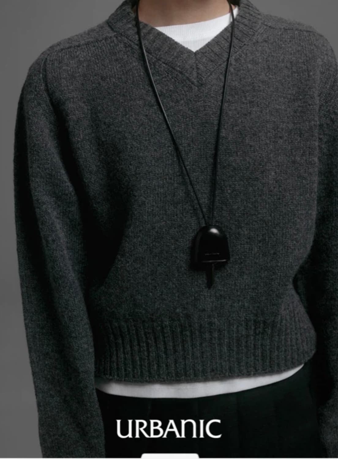 얼바닉 릭비 브이넥 니트 차콜 상품이미지2