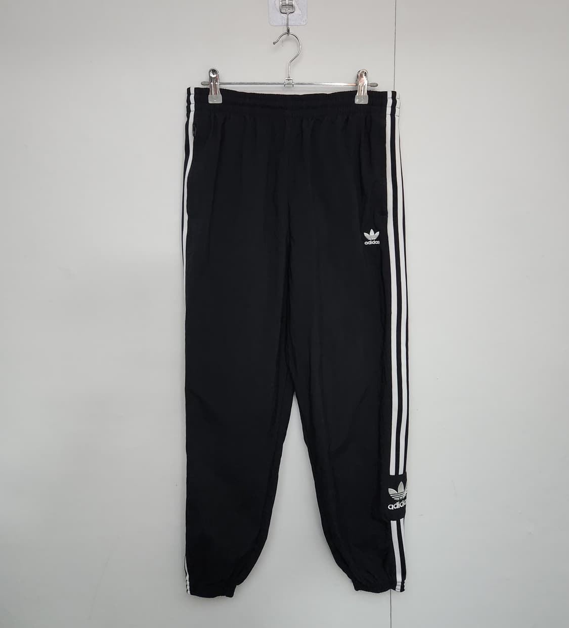 아디다스 30인치 조거팬츠 바람막이바지 상품이미지1