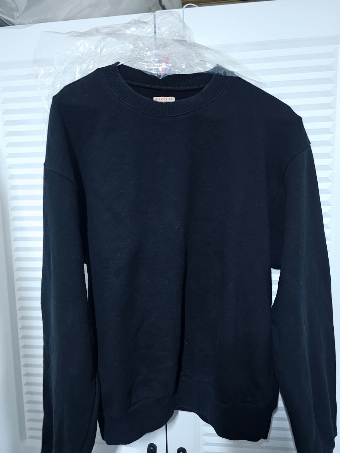 캐피탈 스마일 스웻셔츠 상품이미지1