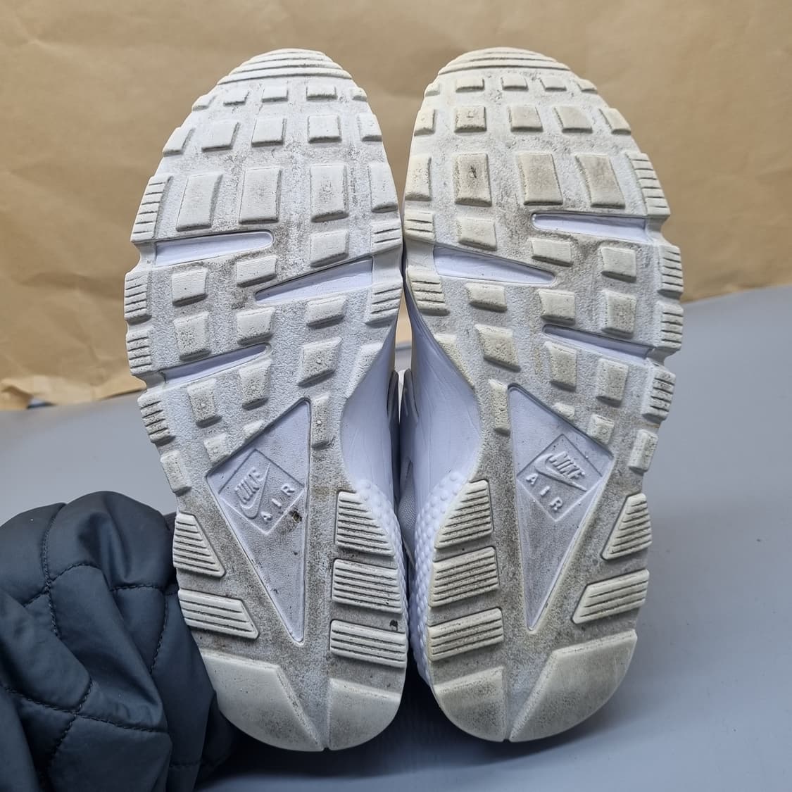 나이키 허라취 운동화 실사이즈225 상품이미지3