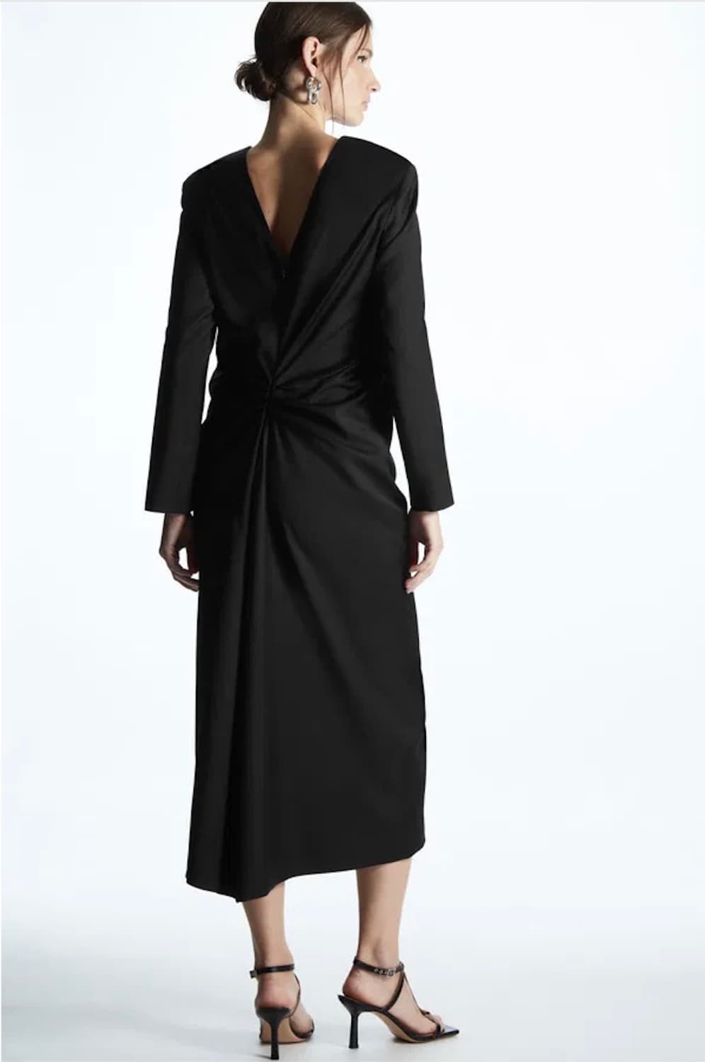 코스 백 드레이프 블랙 원피스 상품이미지2