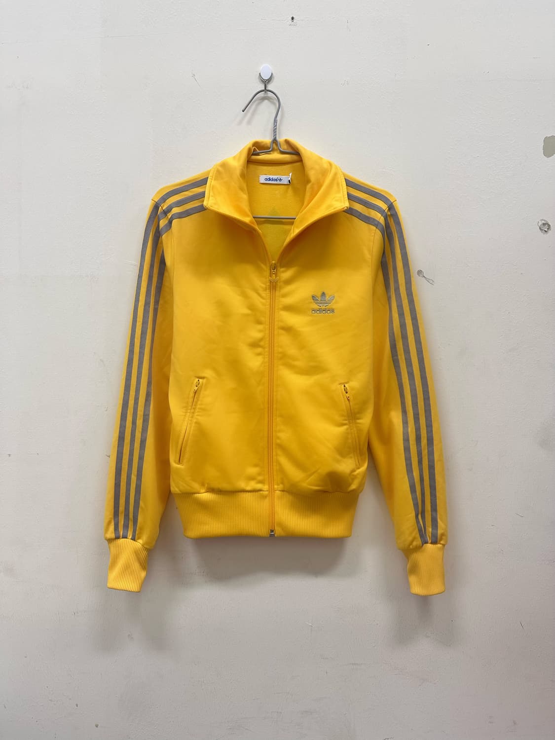 아디다스 옐로우 그레이 트랙탑 져지 상품이미지3
