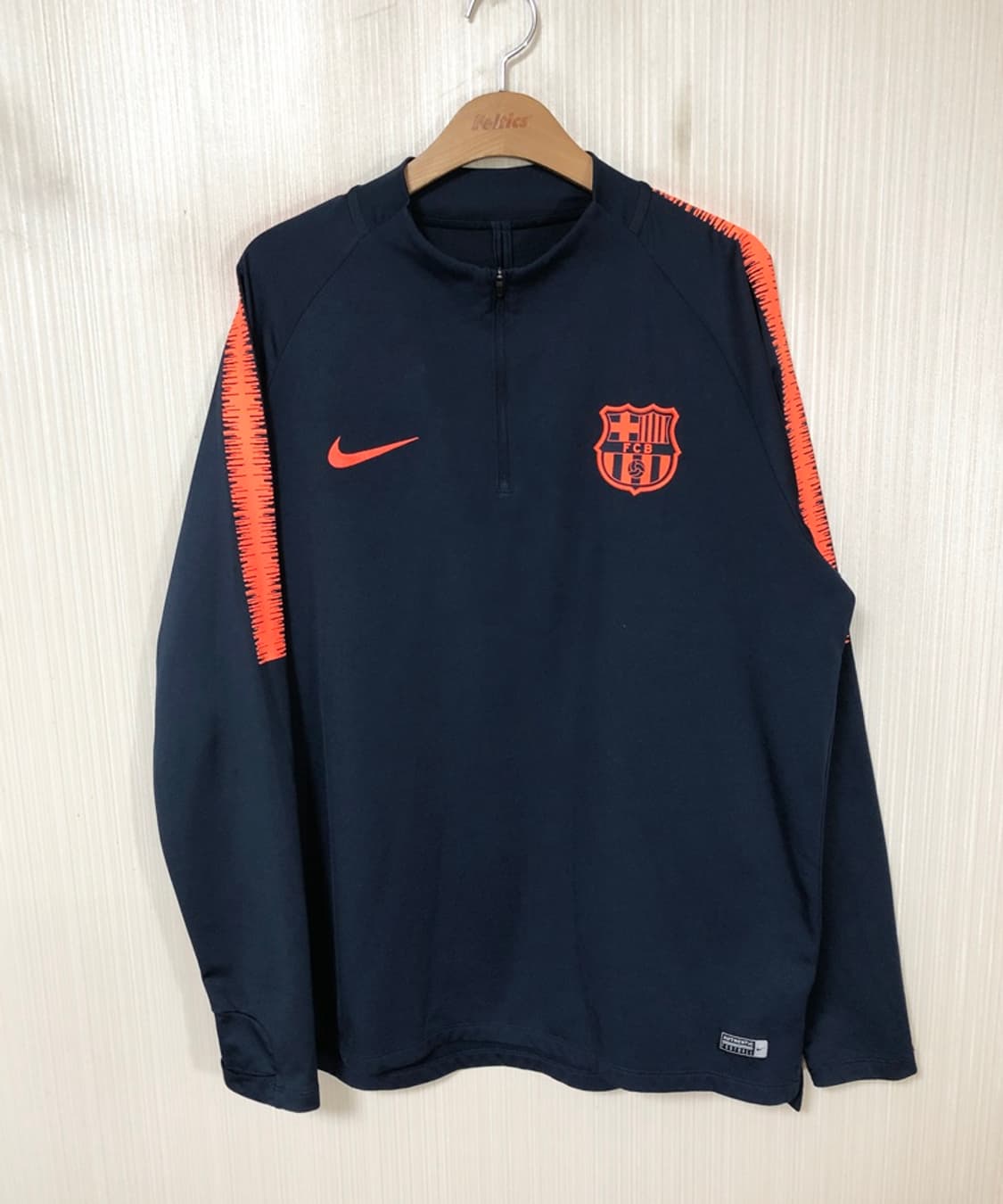 나이키 17-18 FC바르셀로나 어센틱 스쿼드드릴탑 XL(110) 상품이미지1