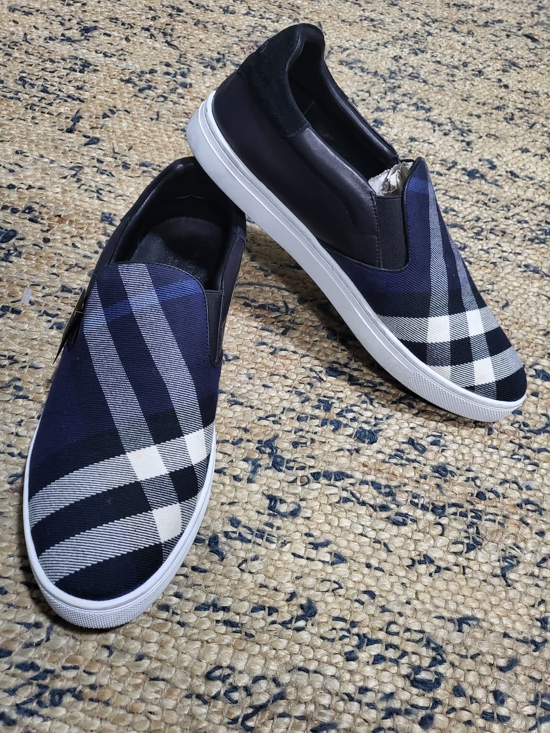 버버리 남성 체크 슬립온 상품이미지5