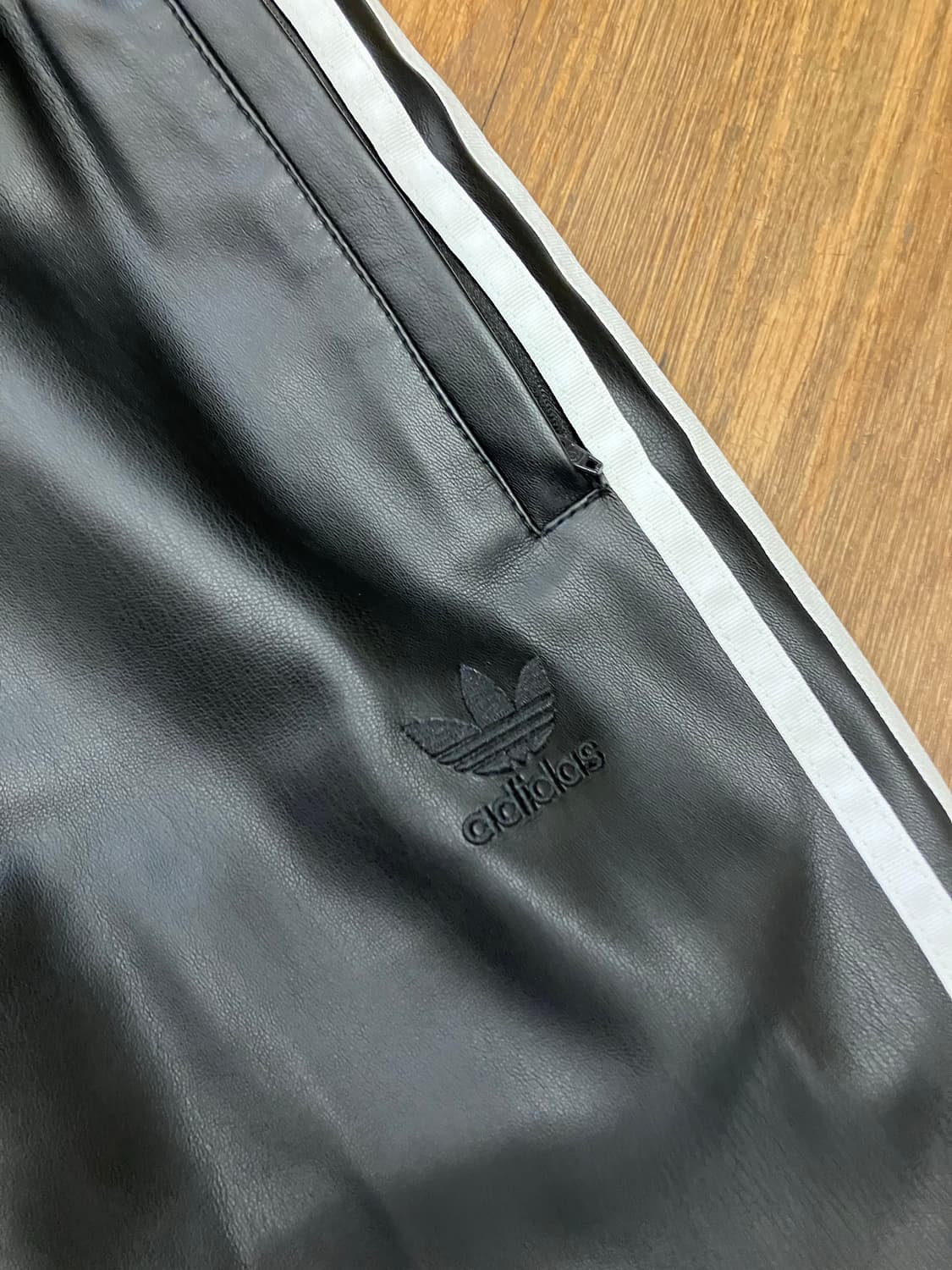 아디다스 포우 레더 아디컬러 3S 파이어버드 트랙 팬츠 블랙 상품이미지6