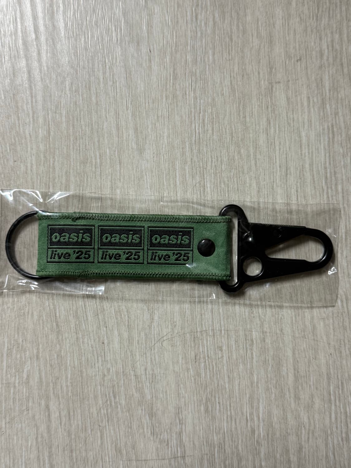 공식 오아시스 라이브 25 그린 키링 상품이미지1