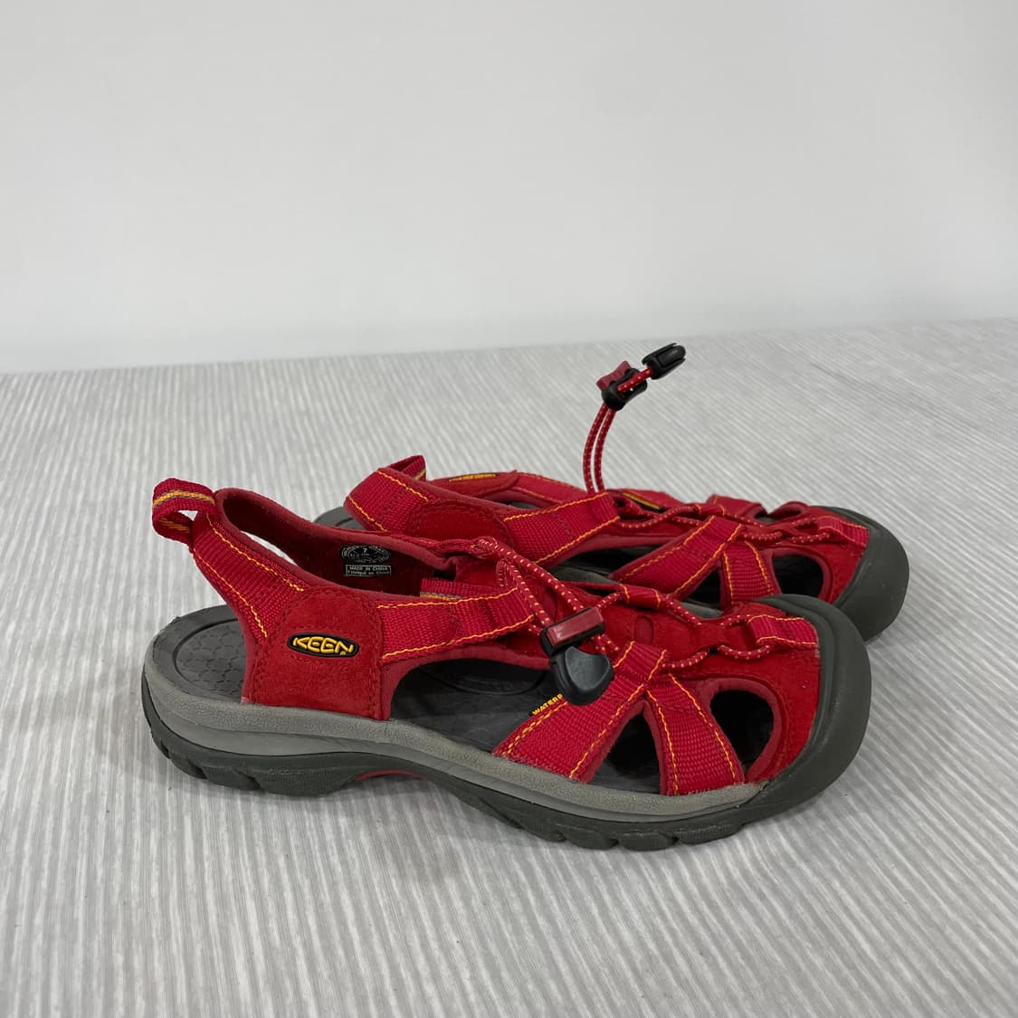 696) KEEN 킨 샌들 240mm 상품이미지1