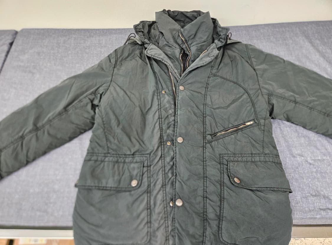 Cp컴퍼니 고글 후드 패딩 판매 상품이미지3