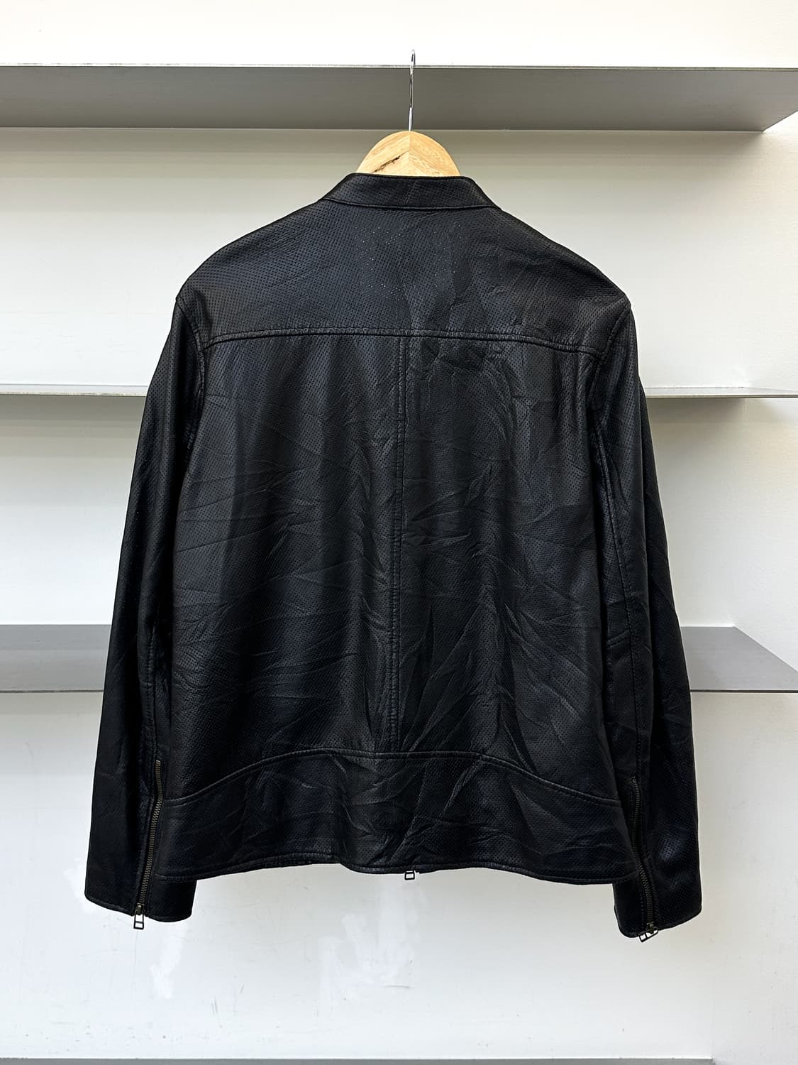 Liugoo Tokyo 메쉬드 펀칭 레더 자켓 상품이미지3