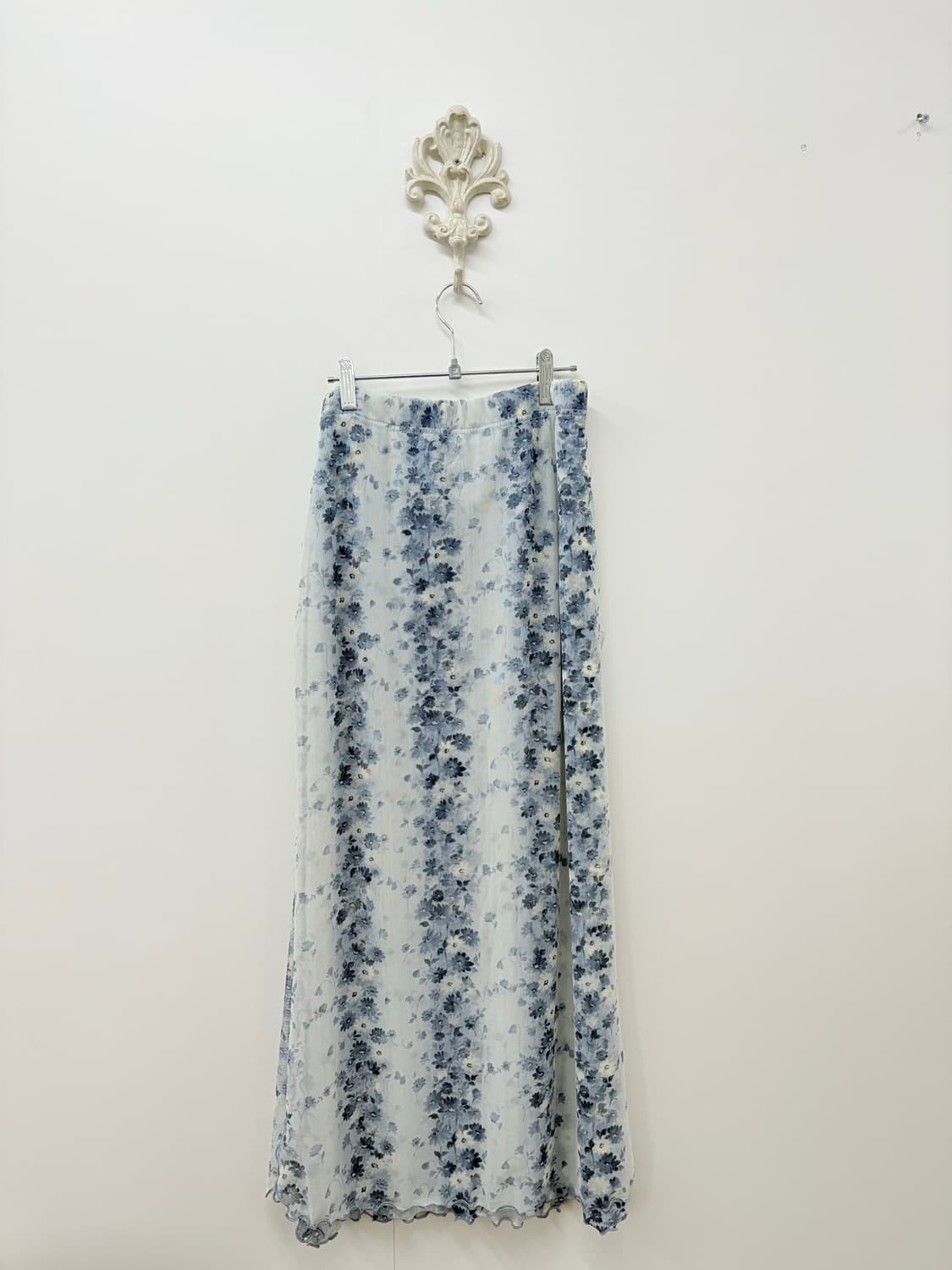  Blue flower pattern long skirt 상품이미지1