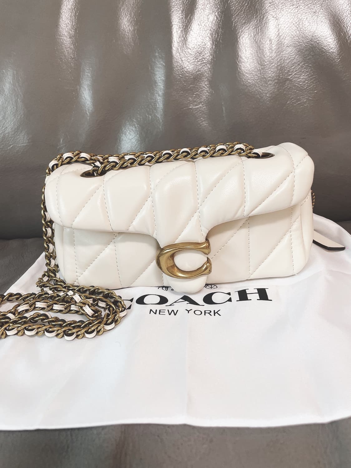 코치 태비  20 퀼팅 아이보리 상품이미지1