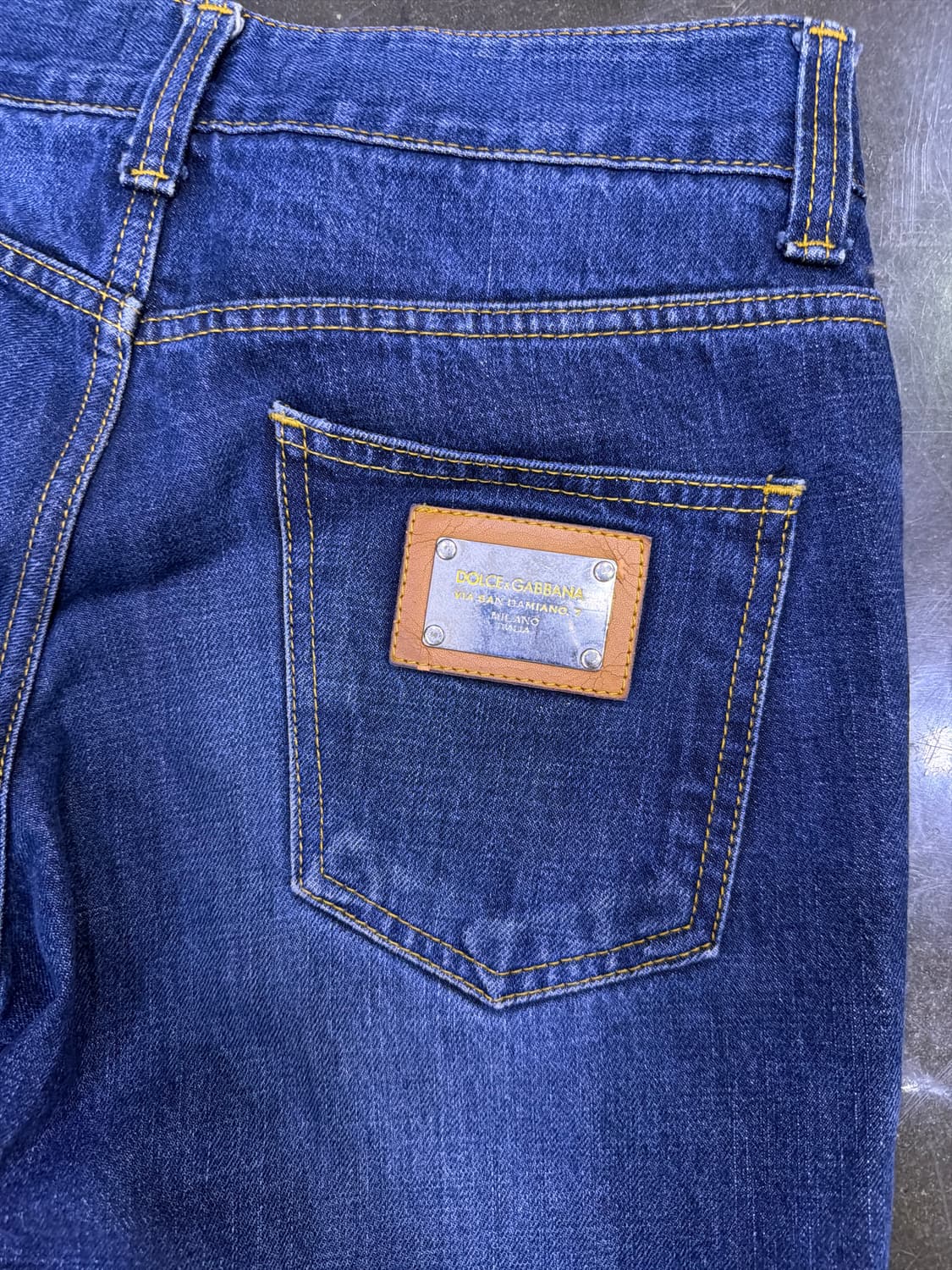 돌체앤가바나 중청 워싱 디테일 슬림 스트레이트핏 데님팬츠 48 상품이미지8