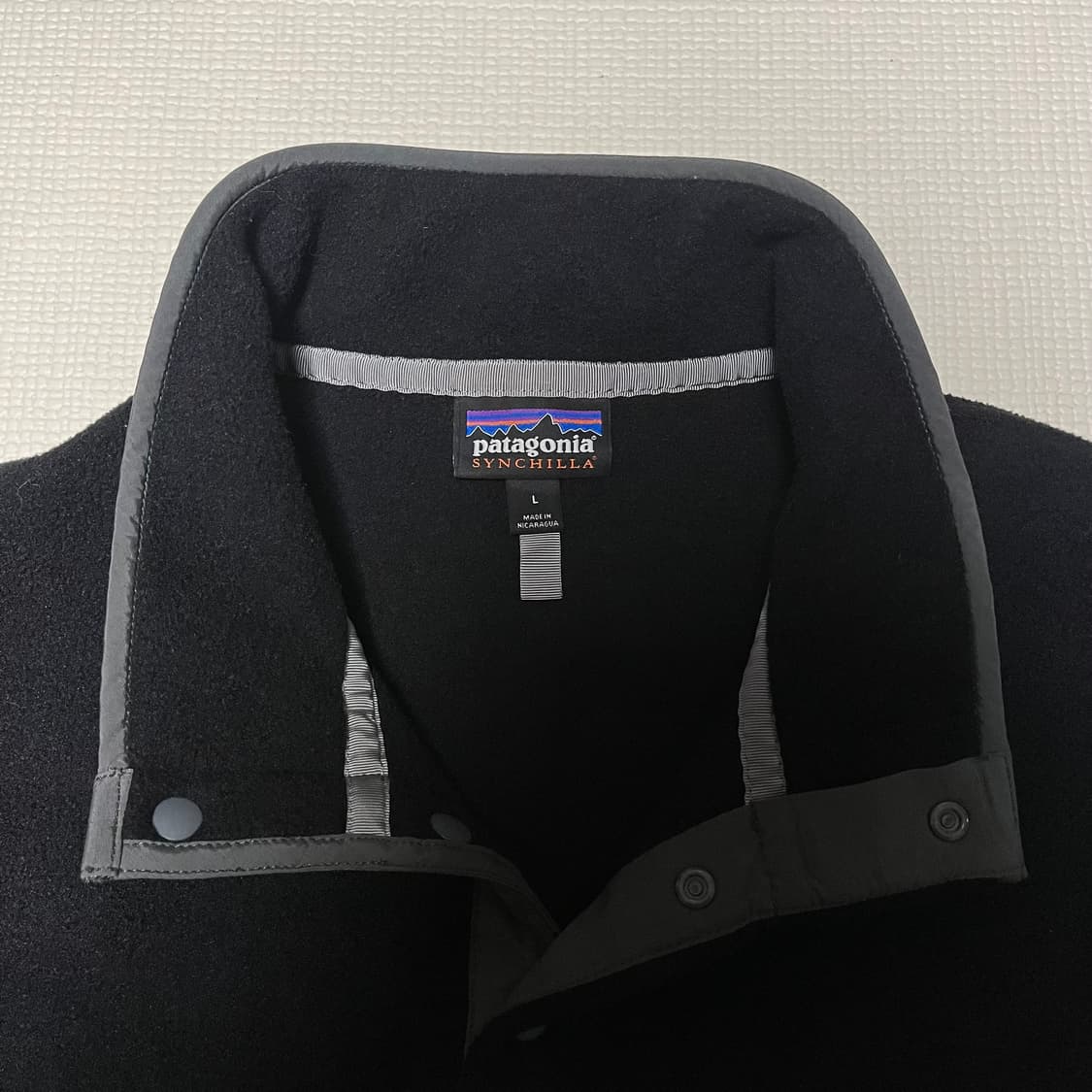 파타고니아 신칠라 블랙 포지그레이 상품이미지3