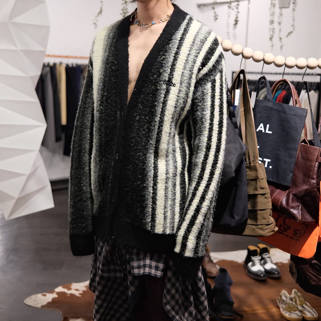 032C 20aw 픽셀 가디건 상품이미지4