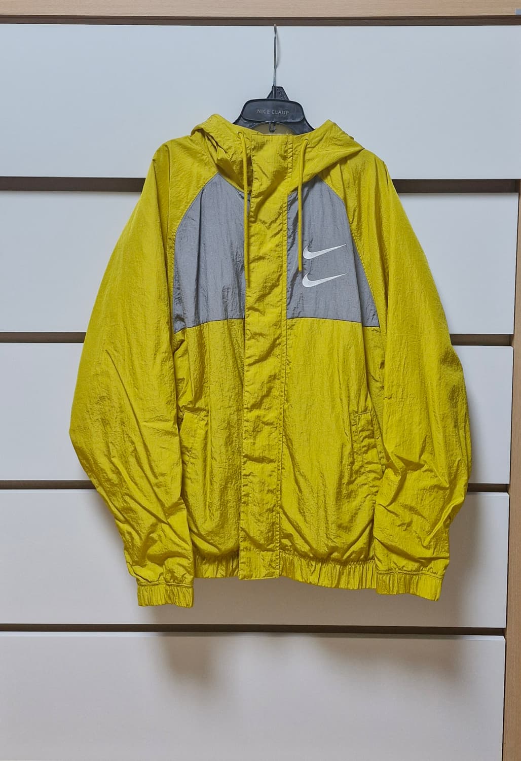 나이키 더블 스우시 바람막이 옐로우 L 상품이미지1