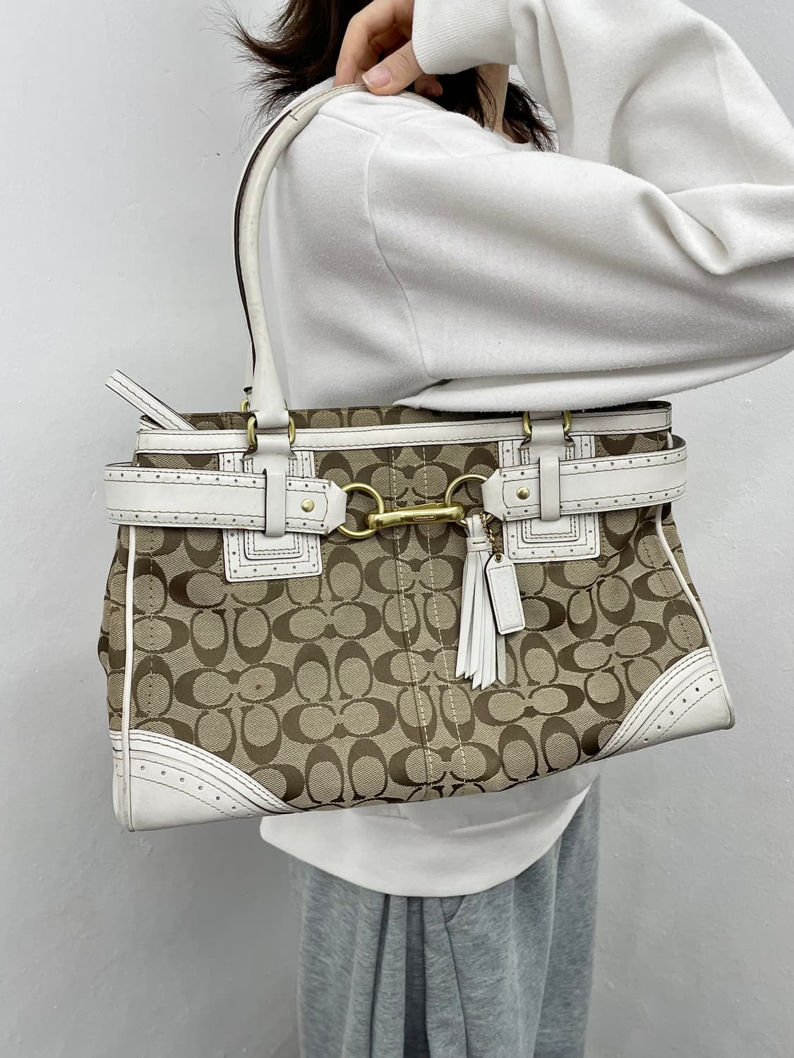 코치 자카드 버클 숄더백  상품이미지6