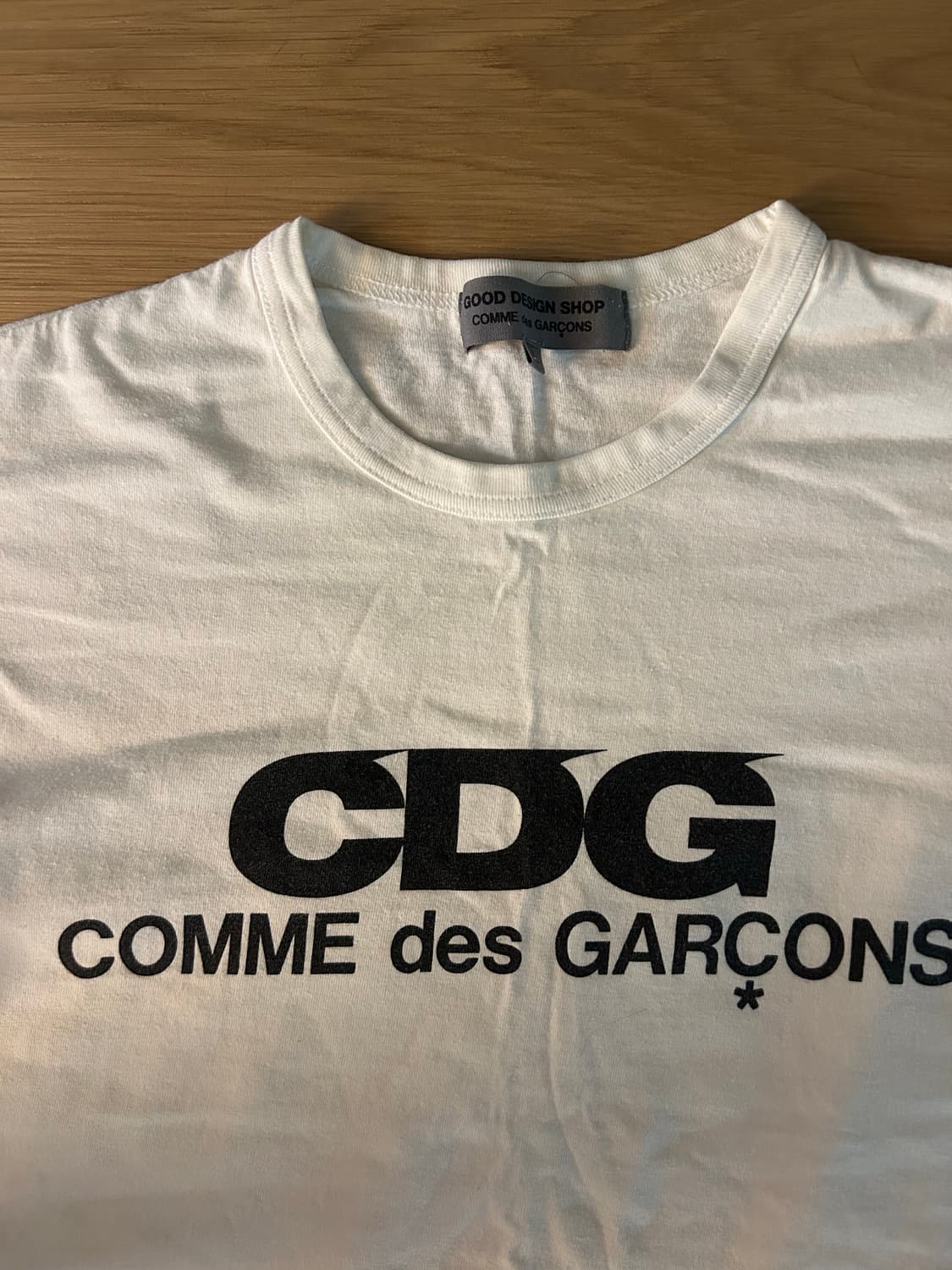 CDG 화이트 로고 티셔츠 상품이미지3