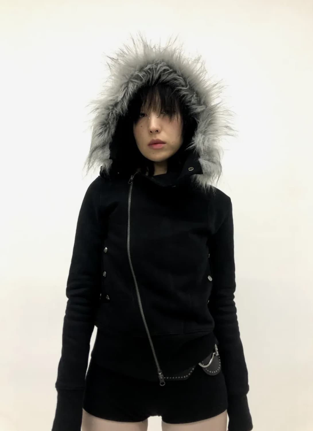 begbegbeg 퍼 후디 상품이미지1