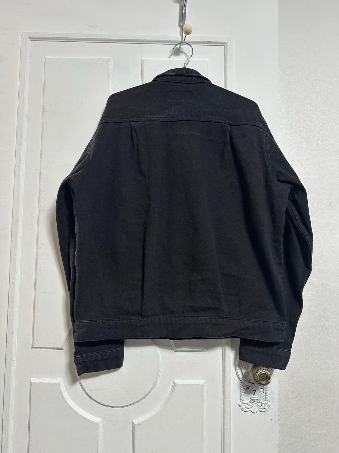 유니폼브릿지 흑청 데님 트러커자켓 상품이미지2