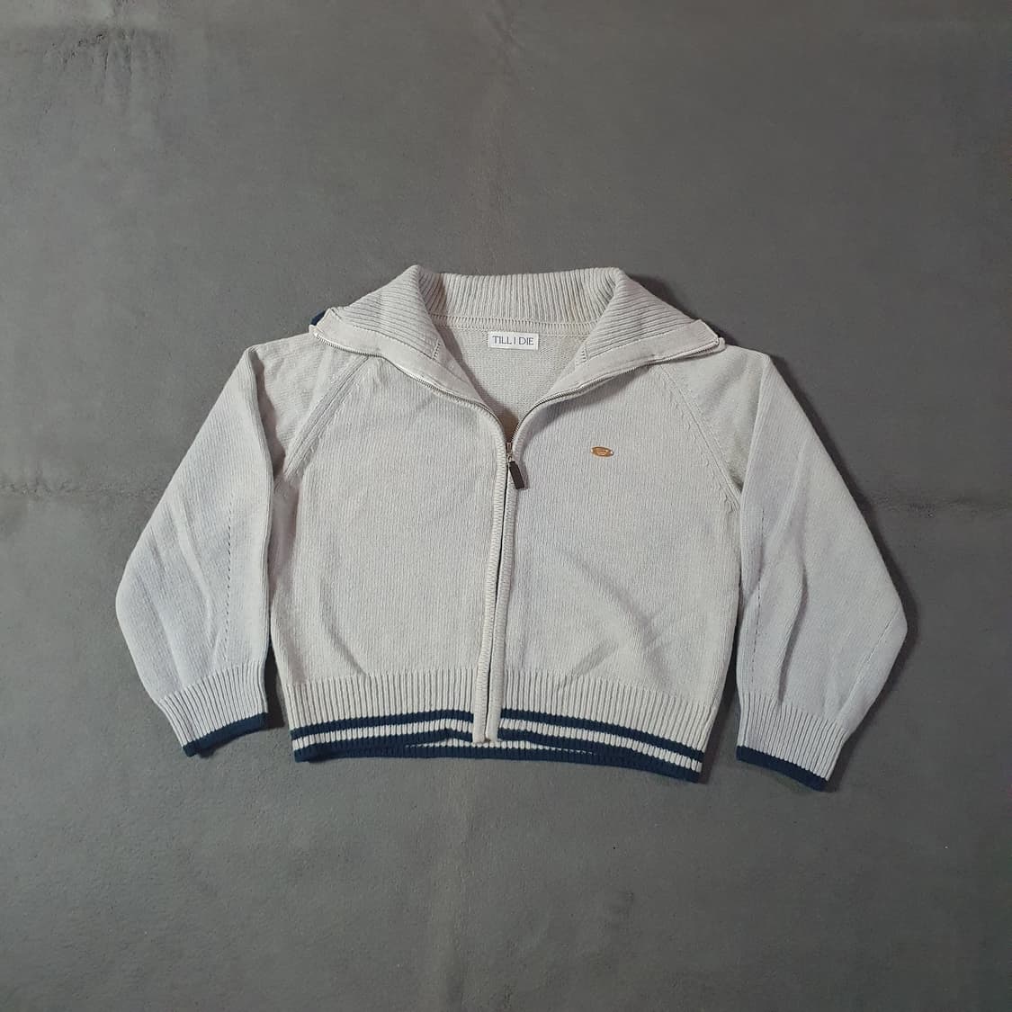 틸아이다이 와이드 카라 울 니트 집업 베이지 상품이미지3